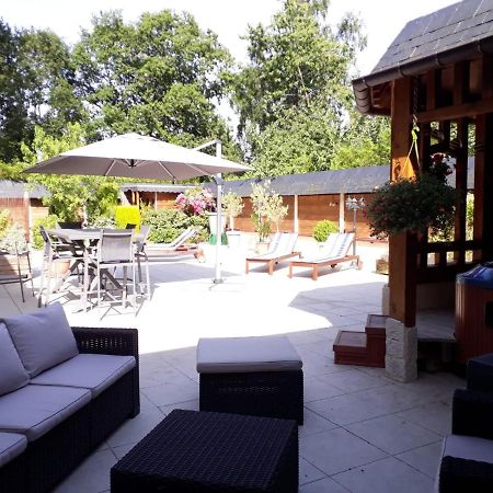 Le Jardin Des Roses Bed and Breakfast Gerponville Exteriör bild