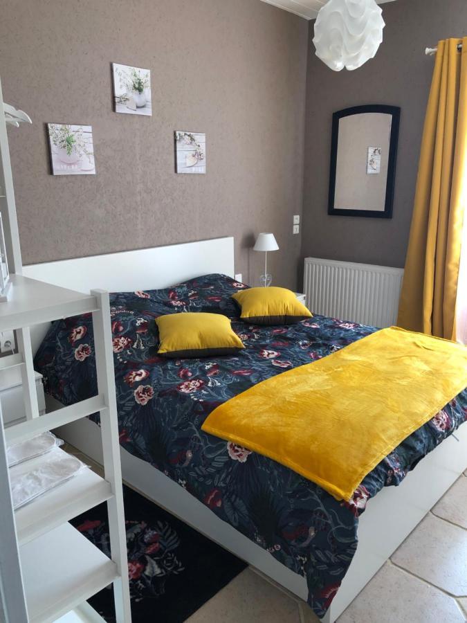 Le Jardin Des Roses Bed and Breakfast Gerponville Exteriör bild