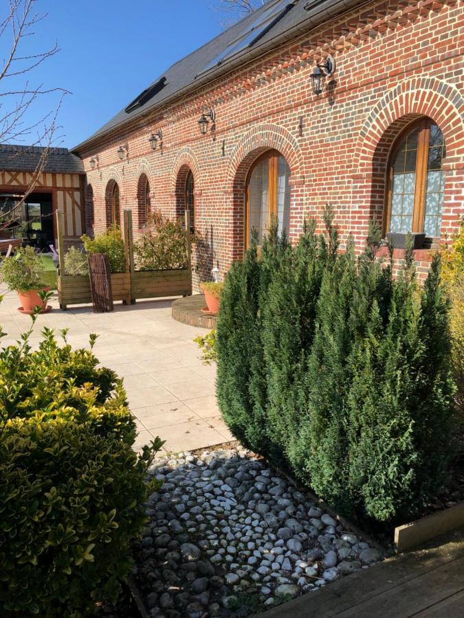 Le Jardin Des Roses Bed and Breakfast Gerponville Exteriör bild