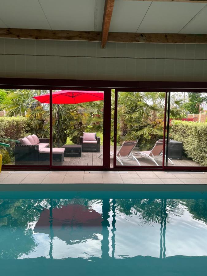 Le Jardin Des Roses Bed and Breakfast Gerponville Exteriör bild